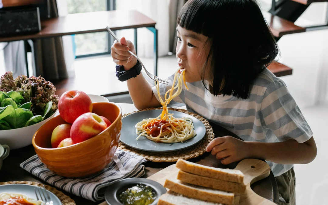 Alimentación y crecimiento: derribamos mitos de la crianza infantil 